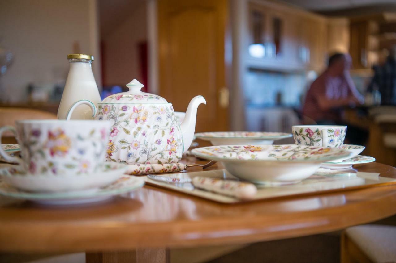 Y Grange Bed & Breakfast Llanfihangel-y-Creuddyn Eksteriør bilde