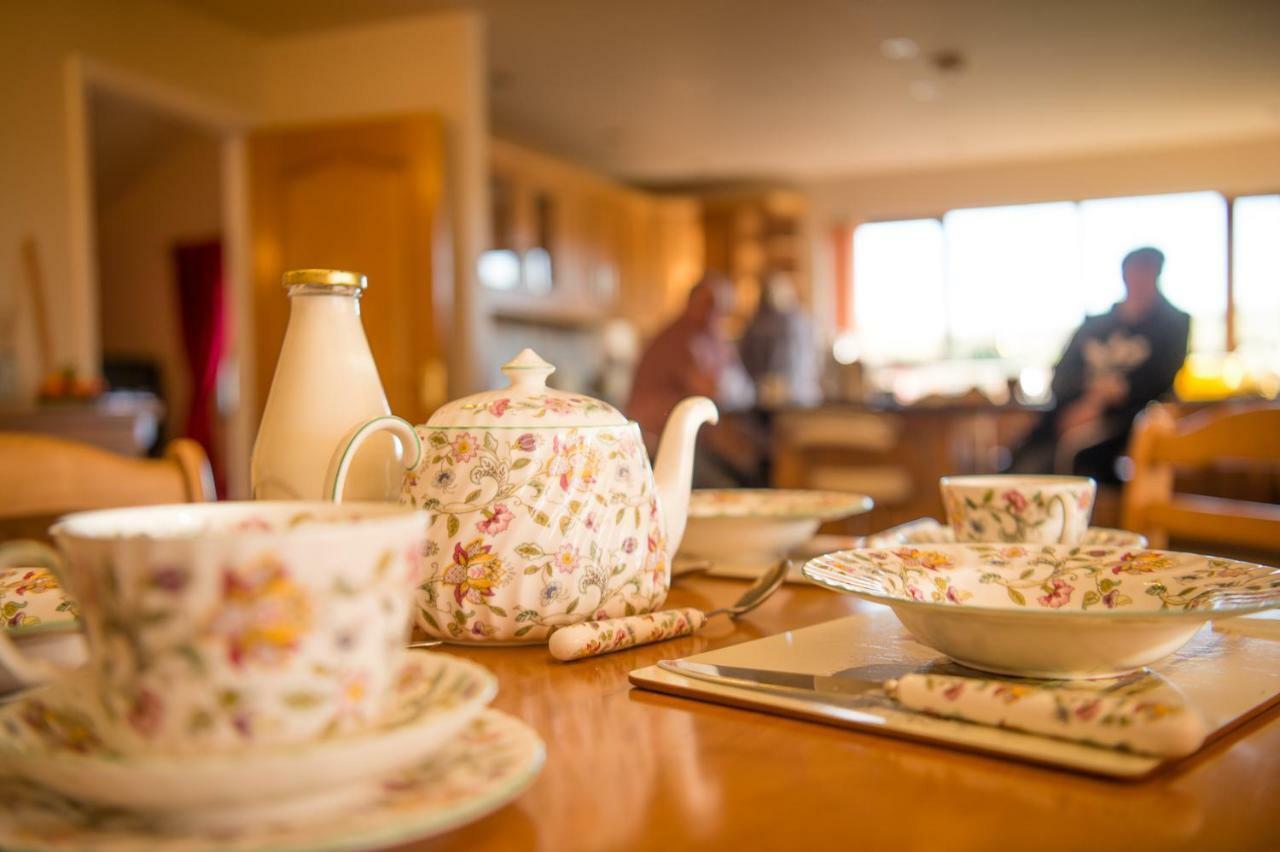 Y Grange Bed & Breakfast Llanfihangel-y-Creuddyn Eksteriør bilde